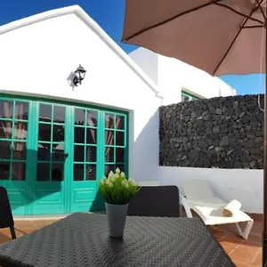 https://villa-little-mili.in-canary-islands.com